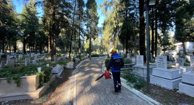 Muğla Büyükşehir'den mezarlıklarda kapsamlı bakım