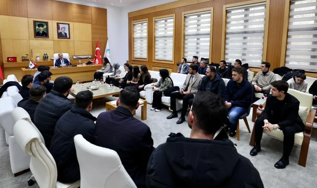 Sakarya'da Başkan Alemdar, gençlerle Sakarya'nın geleceğini konuştu