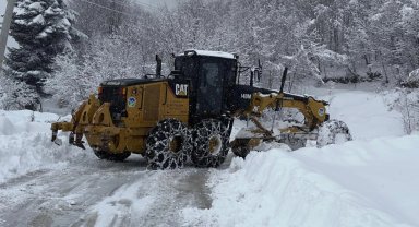 Sakarya'da karla mücadelede yoğun mesai