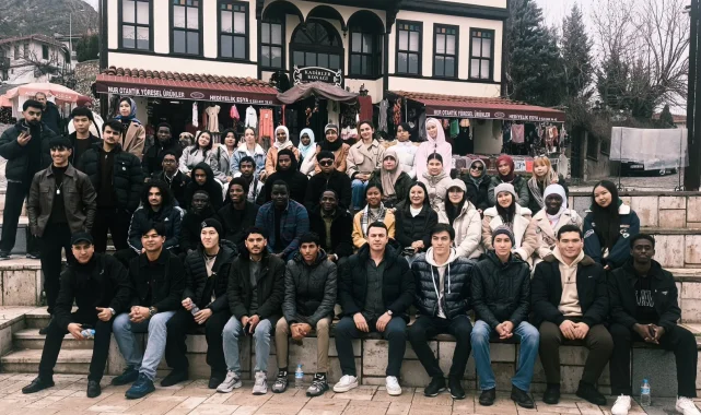 Sakarya'da öğrenciler tarihi ve doğal mekanları keşfetti