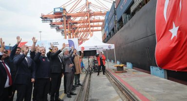 Sudan'a büyük insani destek... 30 bin çadırın ilk bölümü 'İyilik Gemisi' ile yola çıktı