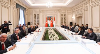 TBMM Başkanı Kurtulmuş, Tacikistanlı mevkidaşı ile buluştu