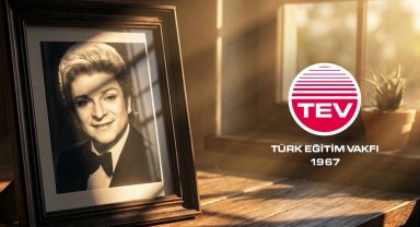 TEV'den Zeki Müren'in doğum gününe özel film