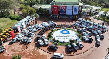 Antalya Büyükşehir Belediyesi araç filosunu güçlendirdi