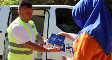 Antalya'da çocuklara 773 bin 400 litre süt desteği