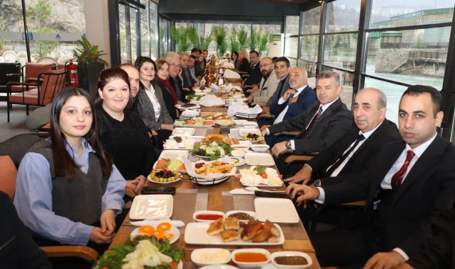 Artvin Valisi Turan Ergün gazetecilerle bir araya geldi