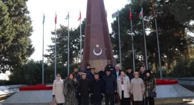 Bakü, Türk kahramanları unutmuyor