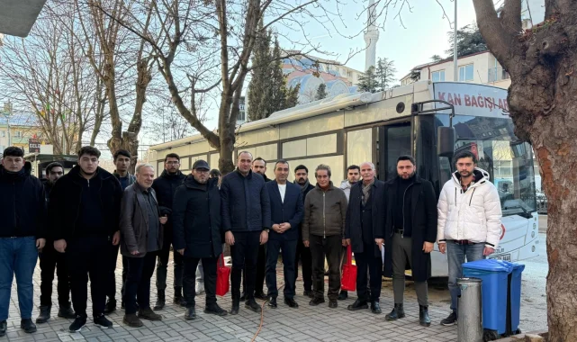 Bilecik'te MHP'lilerden Kızılay'a anlamlı bağış