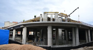 Bursa Yavuzselim Kapalı Pazar Alanı'nda çalışmalar sürüyor