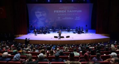Denizli'de Ferdi Tayfur unutulmaz eserleriyle anıldı