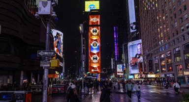 Gençlerin sosyal yaşamları globalleştiğinde: WePlay, Times Meydanı'nı aydınlatıyor