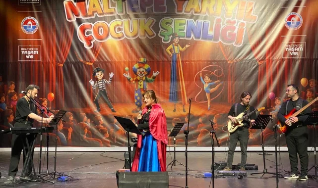 İstanbul Maltepe'de yarıyıl şenliği sürüyor