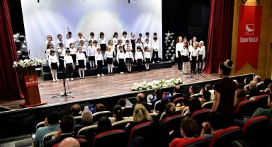 İzmir Bornova'da öğrencilerin oylarıyla gelen birincilik