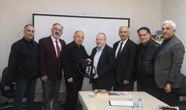 İzmir için sert tablo: Trafik kilit, körfez alarmda, su denize akıyor