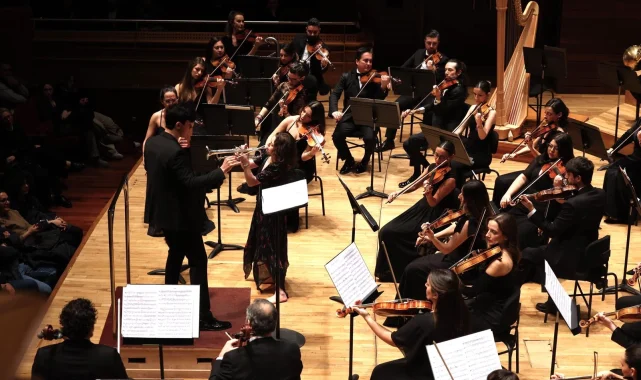 İzmir Oda Orkestrası dünyaca ünlü sanatçılarla sahne aldı