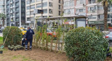 İzmir yeşil duraklarla kente nefes oluyor