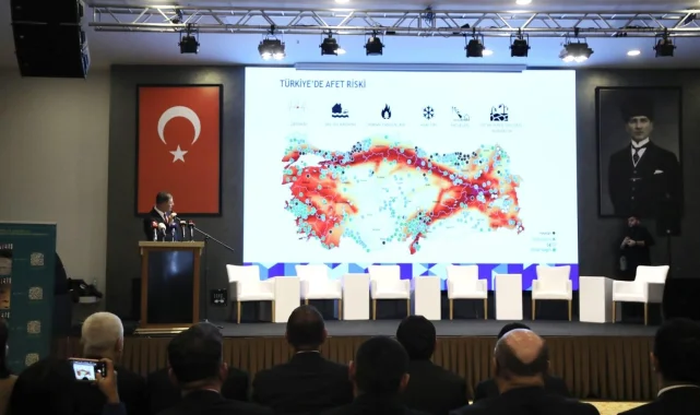 İzmir'de Başkan Tugay'dan afet yönetimi mesajı