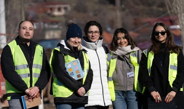 İzmir'de 'Toprağın Genç Aklı' projesi Kiraz'dan başladı