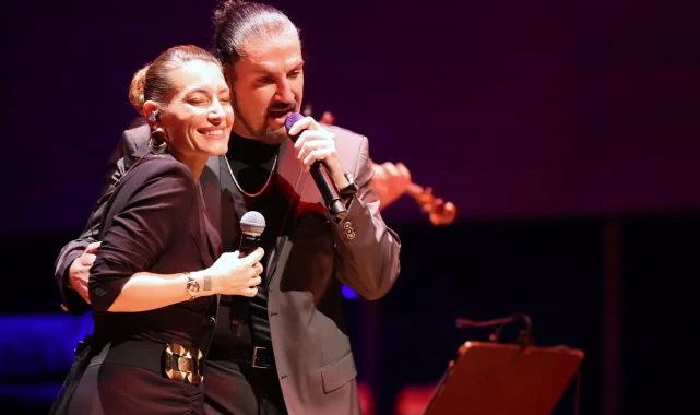 İzmirli opera sanatçısı, 30. sanat yılında İzmirliler ile buluştu