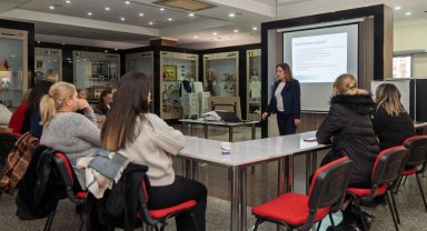 İzmirli yurttaşlar, rahim ağzı kanserine karşı bilinçleniyor