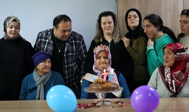Kocaeli'de 77 yaşındaki teyzeye büyük mutluluk