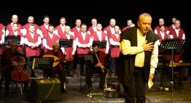Kocaeli'de hicaz dua ve solo ilahiler gönüllere huzur verdi