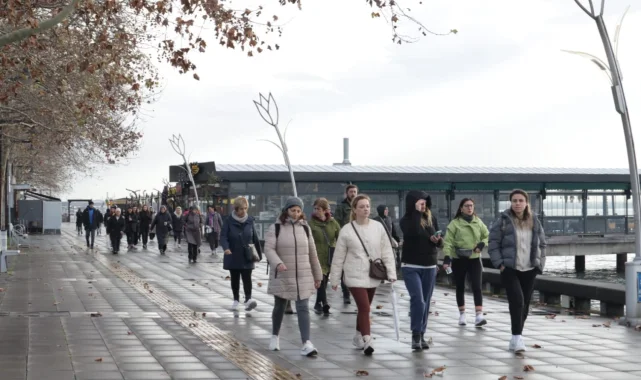 Kocaeli'de İzmitli kadınlar 'Sağlıklı Yaşam Yürüyüşü'nde buluştu
