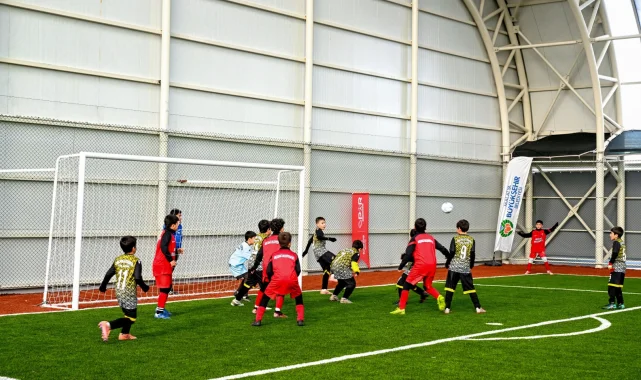 Malatya'da 'Minikler Yarıyıl Futbol Şenliği' turnuvası başladı