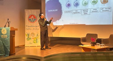 Maltepe'de öğrencilerin eğitim ve kariyer yolculuklarında destek