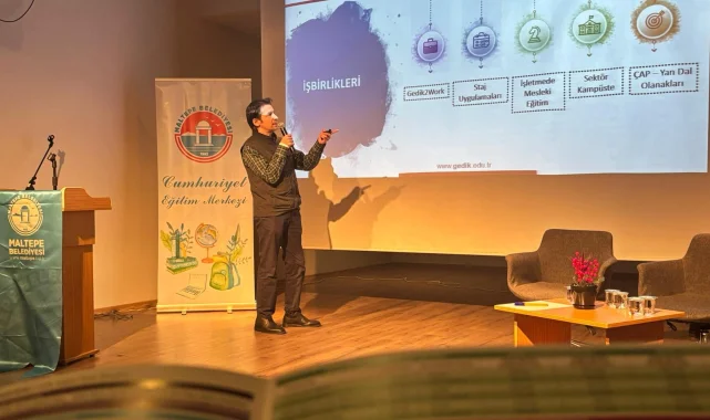 Maltepe'de öğrencilerin eğitim ve kariyer yolculuklarında destek