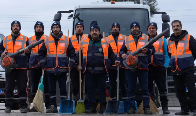 Manisa'da 'Çöp Avcıları' kirliliğe karşı sahada