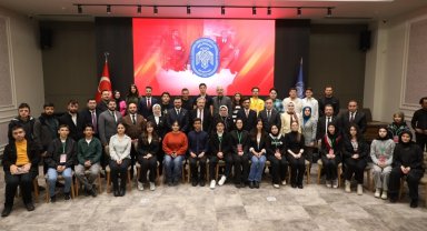 Mektep Melikgazi geleceğe ışık saçıyor