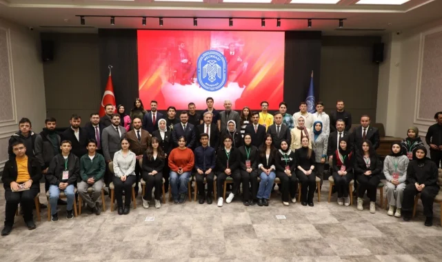 Mektep Melikgazi geleceğe ışık saçıyor