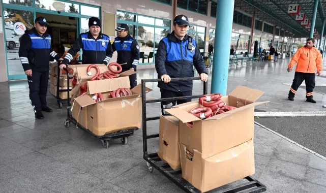 Mersin'de otobüslerde sağlıksız gıda sevkiyatına geçit yok