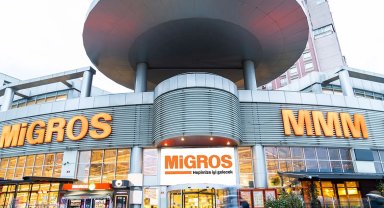 Migros dağıtım merkezlerindeki çalışanları kadroya aldı