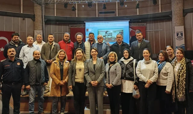Muğla Büyükşehir'den muhtarlara akademik destek