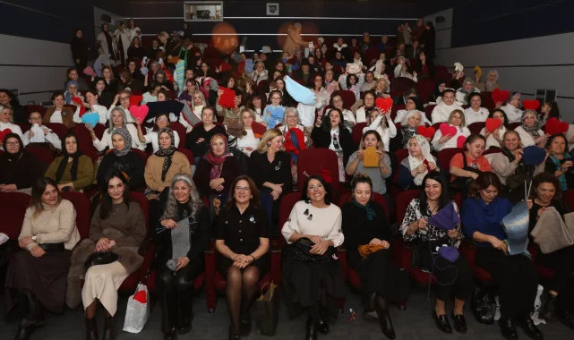 Nilüfer'de kadınlar iyilik için ilmek attılar