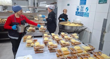Ordu aşevi her gün 1000 vatandaşa sıcak yemek ulaştırıyor