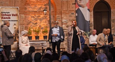 Orhan Veli'nin şiir dolu hayatı Bursa Osmangazi'de sahnelendi