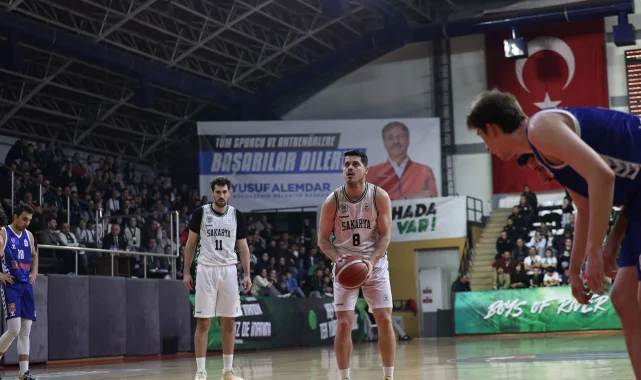 Sakarya Büyükşehir 12'de 12 için parkeye çıkıyor
