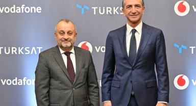 Türksat ve Vodafone'dan fiber altyapıda stratejik iş birliği
