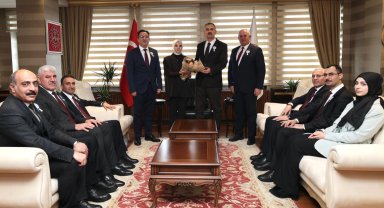 Ağrı Defterdarı'ndan Vali Bozkurt'a hafta ziyareti