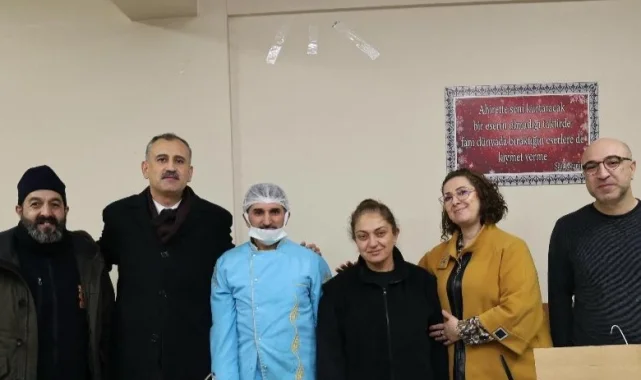 Ağrı Valisi Dr. Bozkurt'tan protokolden uzak iftar