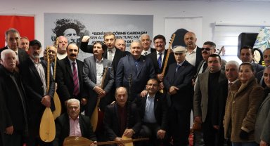 Ankara'da Keçiören'de 'Aşıklar Kıraathanesi' hizmete açıldı