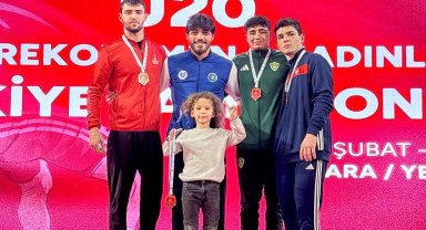 Bursa Büyükşehir füreşçileri 3 madalya ile döndü