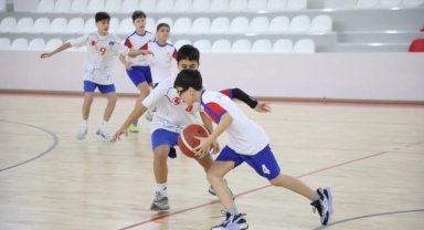 Bursa İnegöl'de Spor Festivali basketbol müsabakalarıyla start aldı
