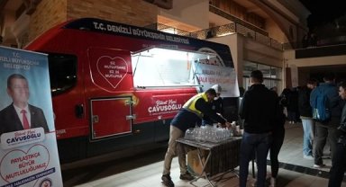 Denizli Büyükşehir'den cami çıkışlarında geleneksel ikram