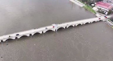 Edirne'de taşkın alarmı! Tunca Köprüsü trafiğe kapatıldı