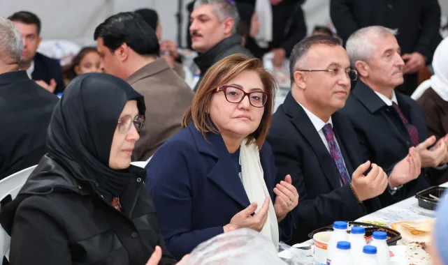 Gaziantep'ten Halep'te 10 bin kişilik iftar
