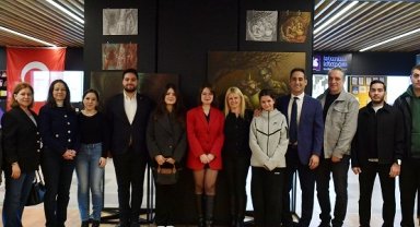 İstanbul Beylikdüzü'nde 'Evrenler' sergisine yoğun ilgi